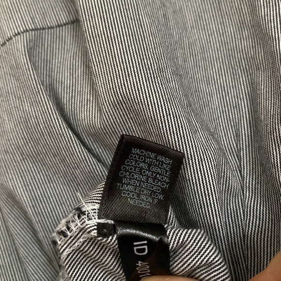 Express Gray Striped Button-Up Shirt - Picture 5 of 7